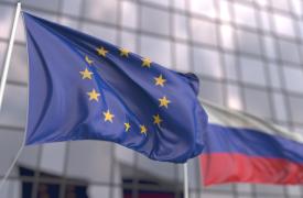 Ο Τραμπ, ο Πούτιν και τα πακέτα κυρώσεων της ΕΕ