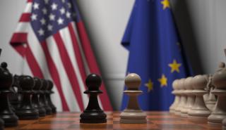 Bloomberg: H ΕΕ «βλέπει» πιθανή παράταση των διαπραγματεύσεων με τις ΗΠΑ για τους δασμούς